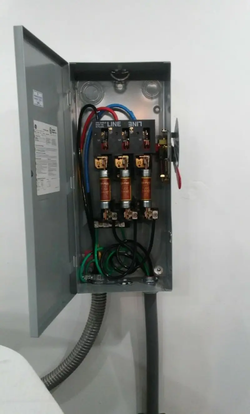 Three-phase disconnect switch installed for Smoke Detector Installation in Apache Junction